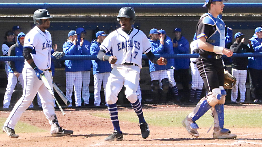 Clark Injured as No. 10 Eagles Split