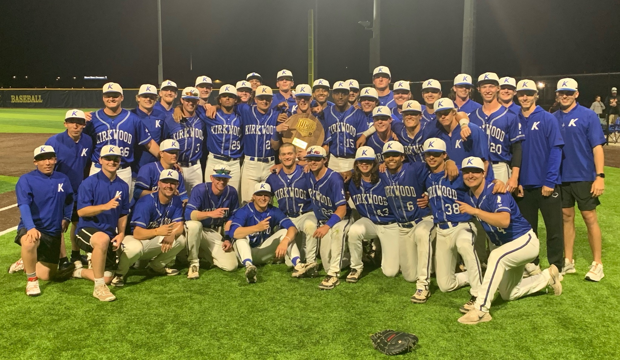 NO.7 EAGLES WIN WILD REGIONAL TITLE