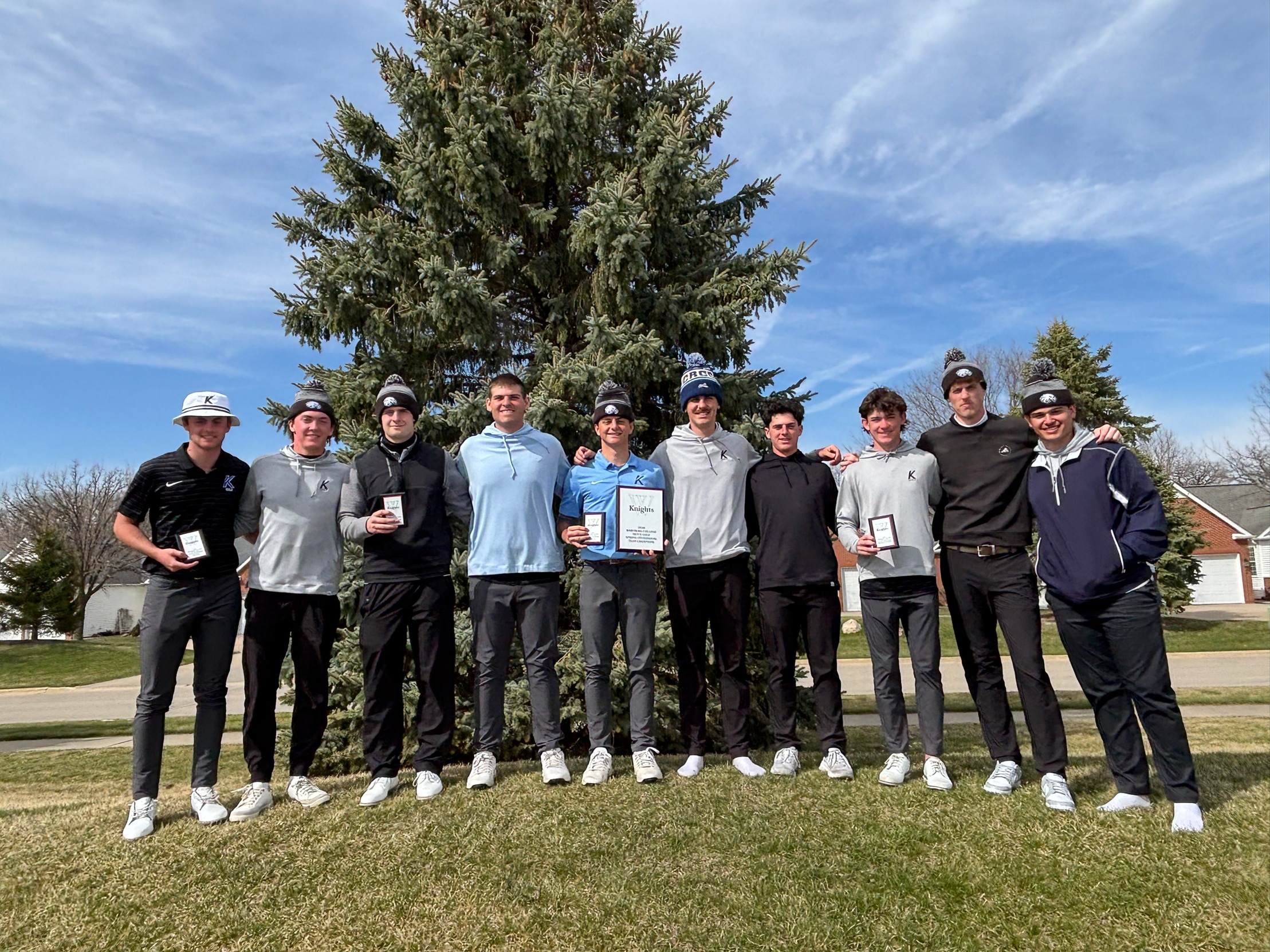Eagles Soar to Team Title at Wartburg Spring Invite Behind Dominant Final Round