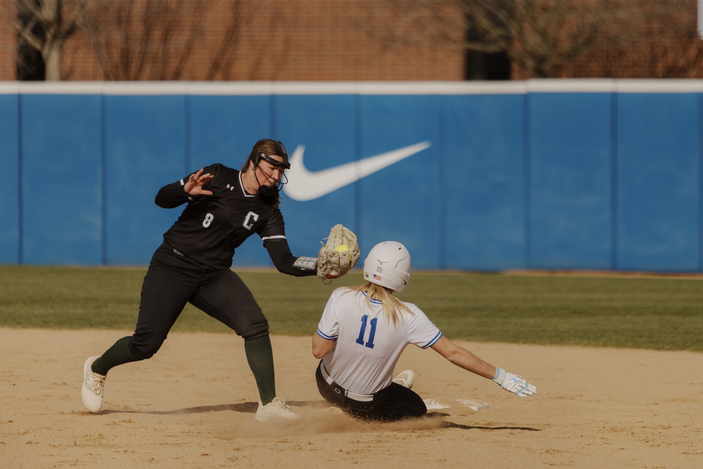 #1 Eagles Leave No Doubt in Sweep of Central CC
