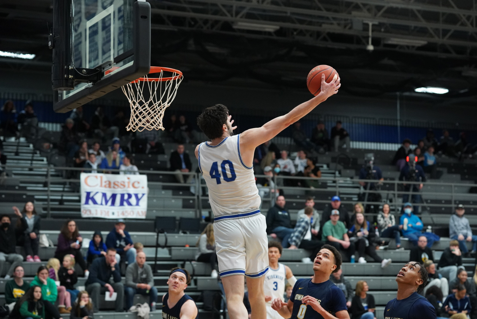 DELZELL SPARKS NO.11 EAGLES BY LAKERS