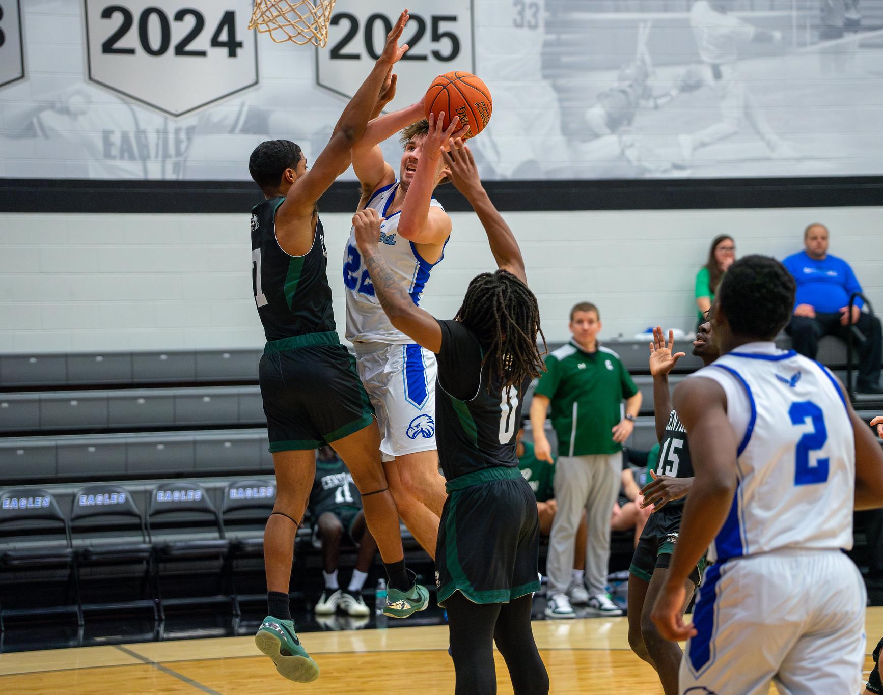 Kirkwood Controls Road Win in Columbus