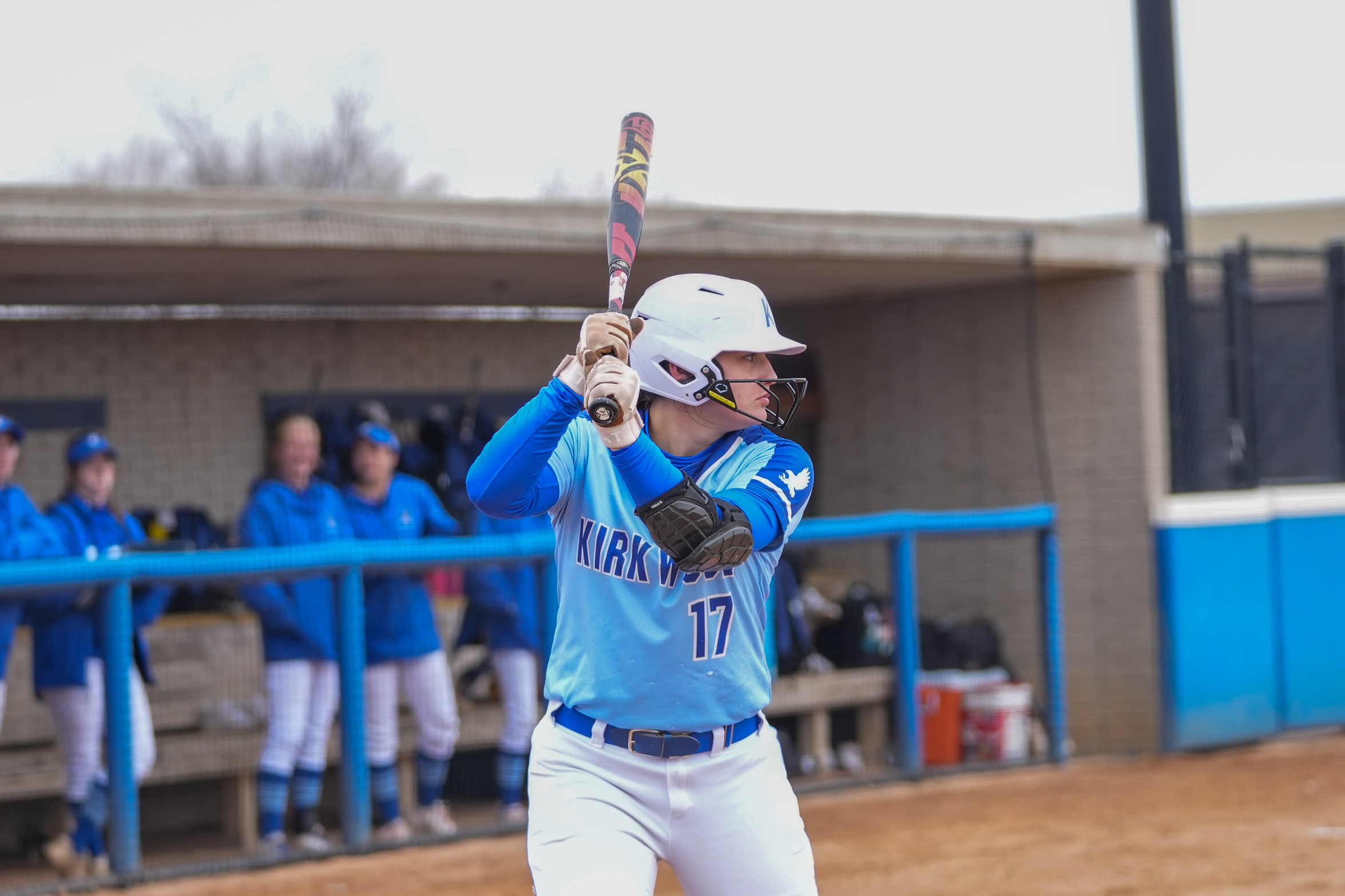 ROE SOCKS 5 HOMERS FOR NO.11 EAGLES