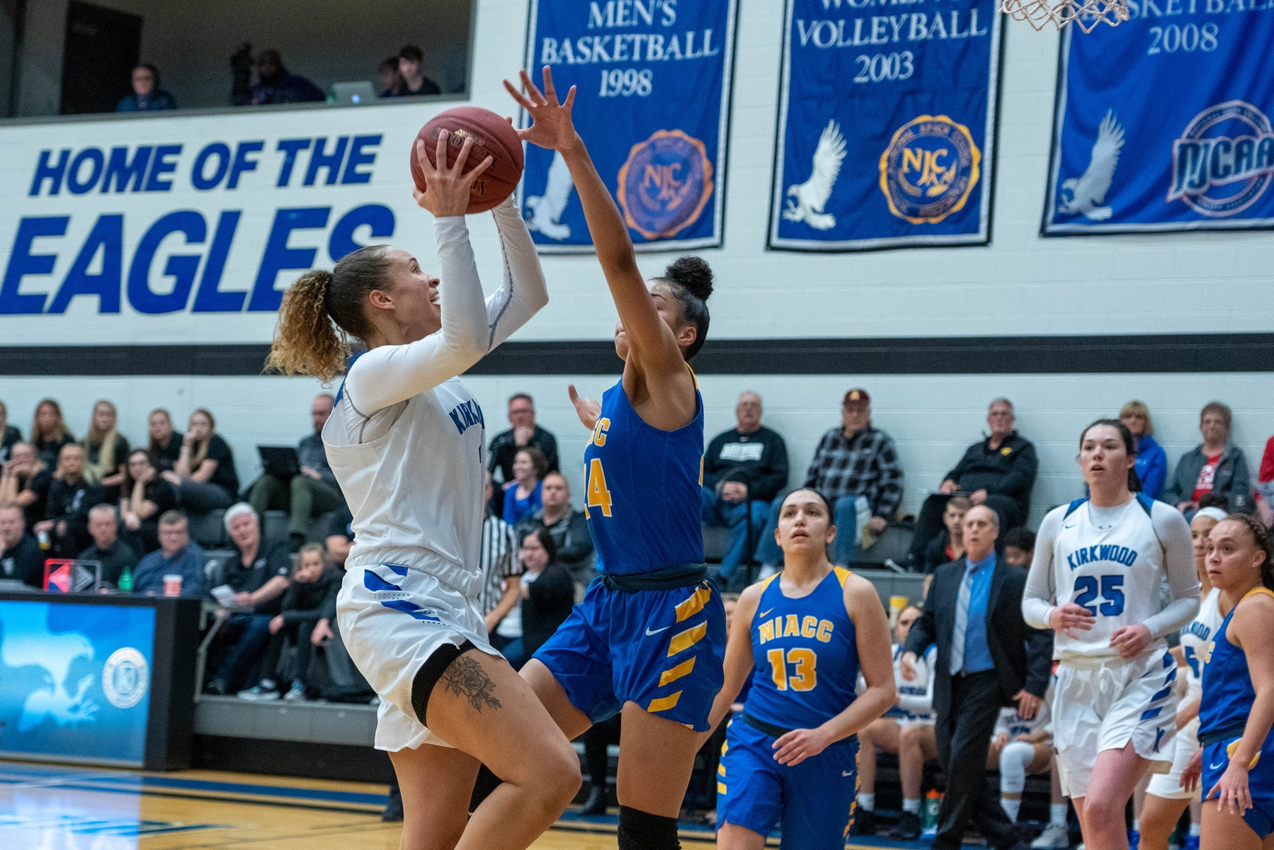 No. 1 Eagles fall to No. 4 NIACC