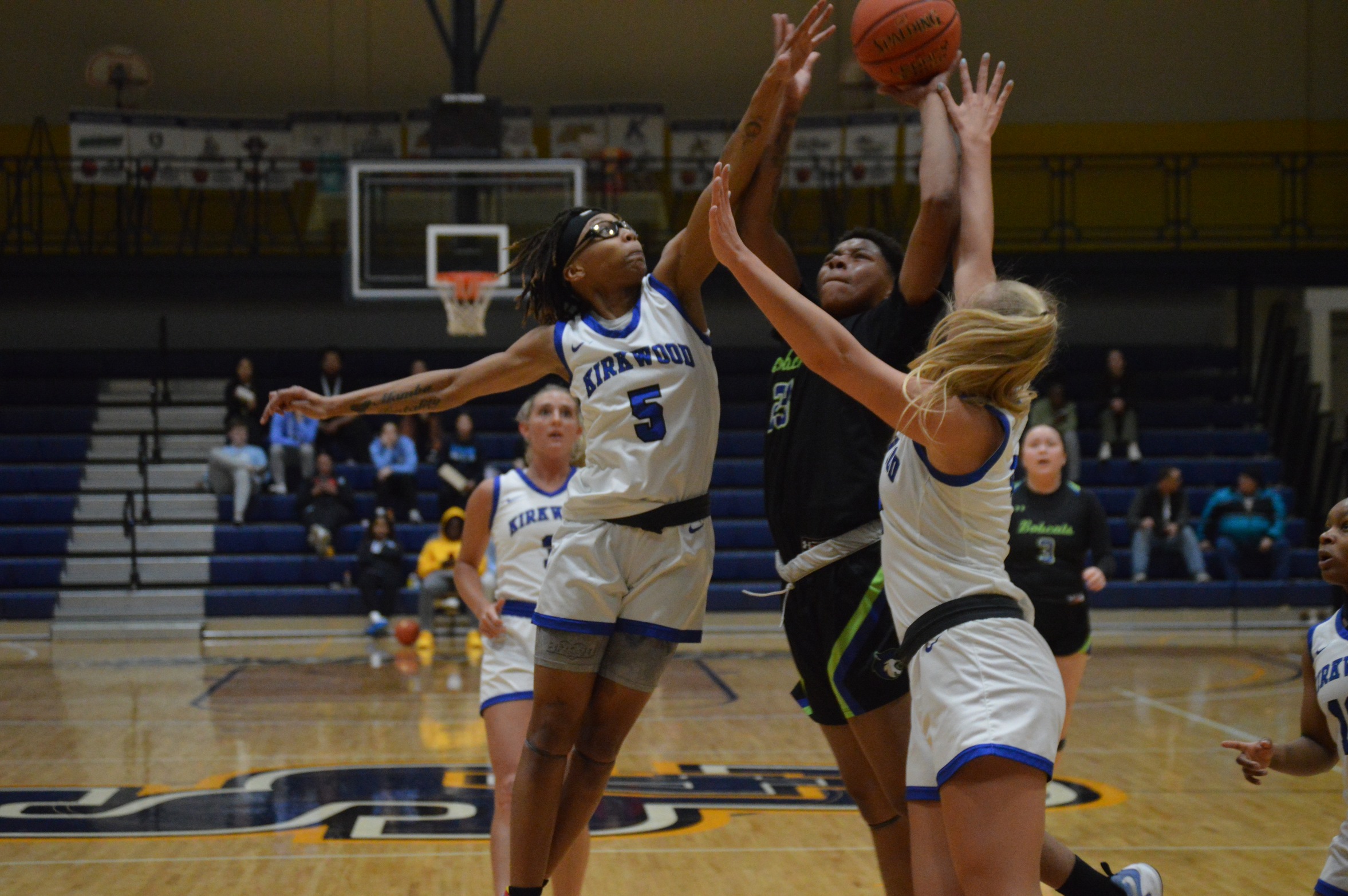 KCC WOMEN ROLL INTO NATIONAL SEMIFINALS