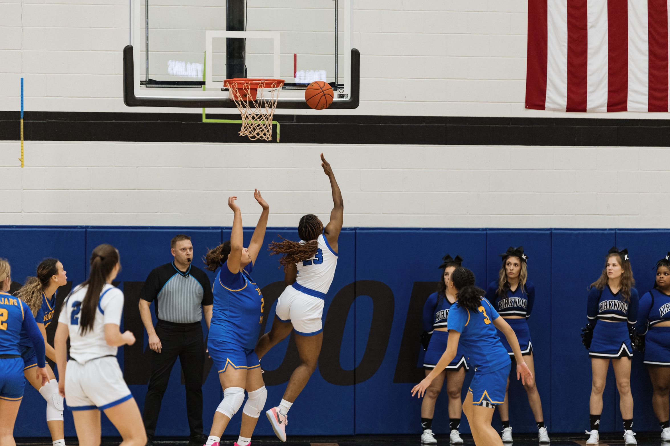 Eagles Advance to Quarterfinals of National Tournament