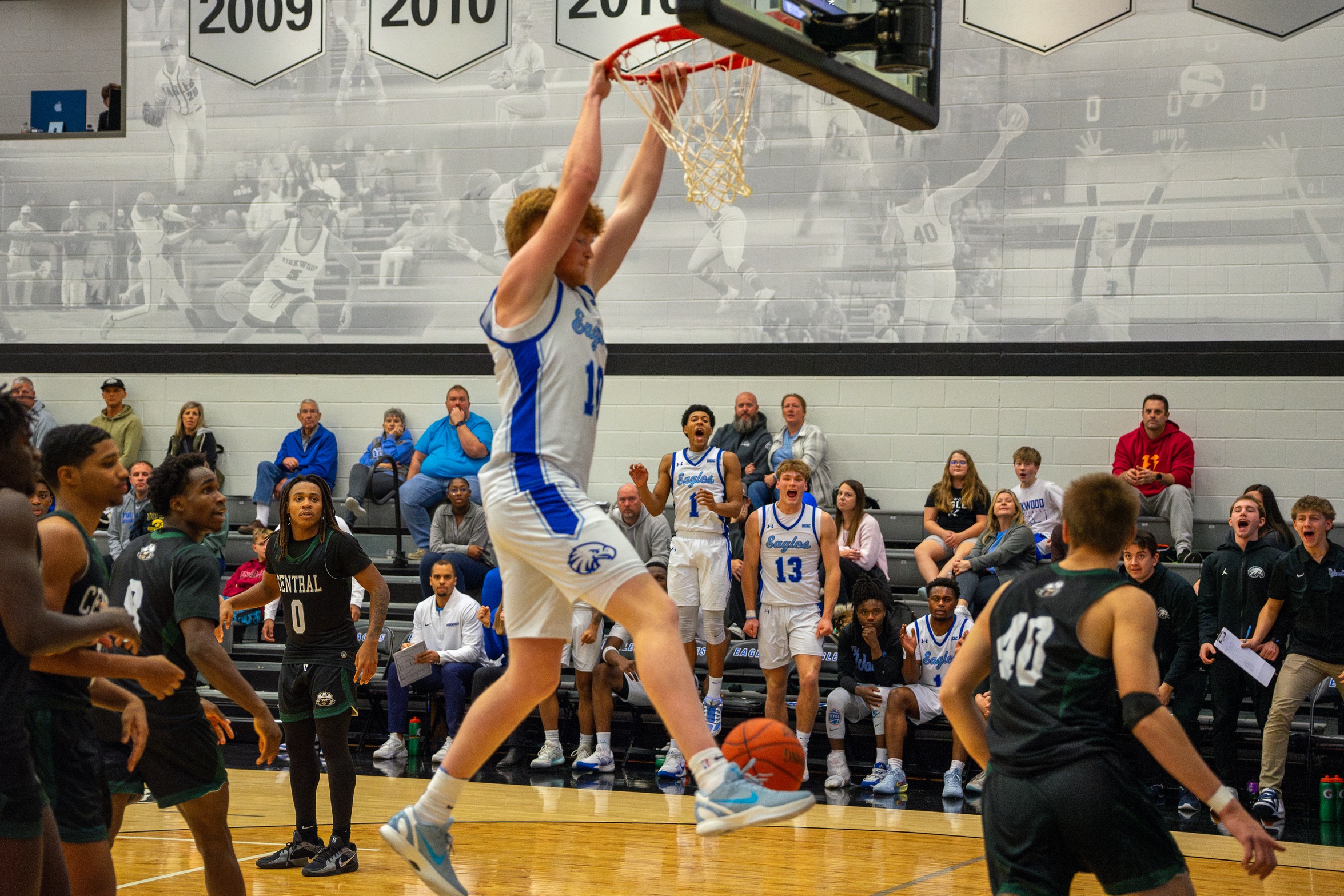 Eagles&rsquo; Rally Comes Up Short Against Central